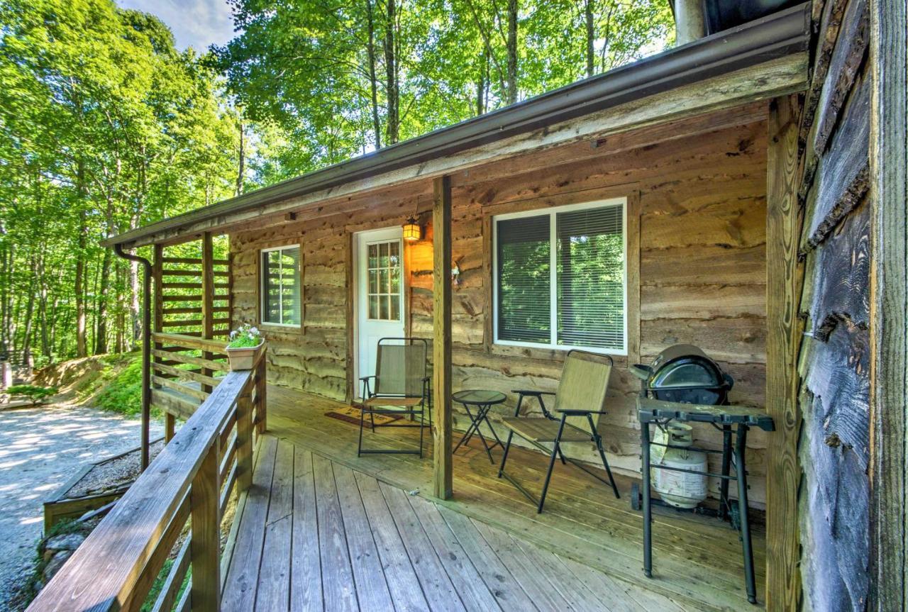 Cozy The Woodshop Cabin With Deck And Forest Views! Robbinsville Bagian luar foto